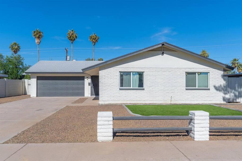피닉스 Cozy-Perfect Location-Private Pool-Heat Optional- Spring Training-Gcu 빌라 외부 사진